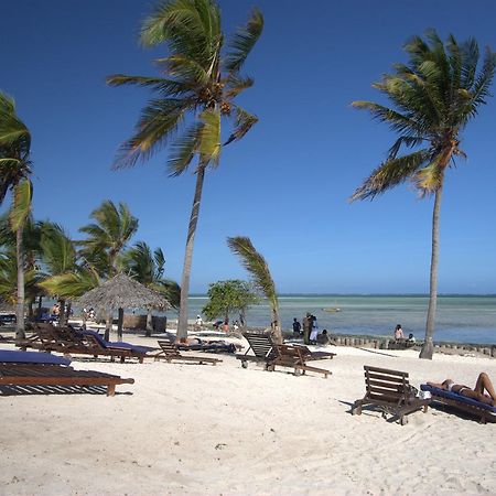 Jumbo Watamu Hotell Eksteriør bilde