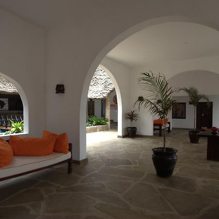 Jumbo Watamu Hotell Eksteriør bilde