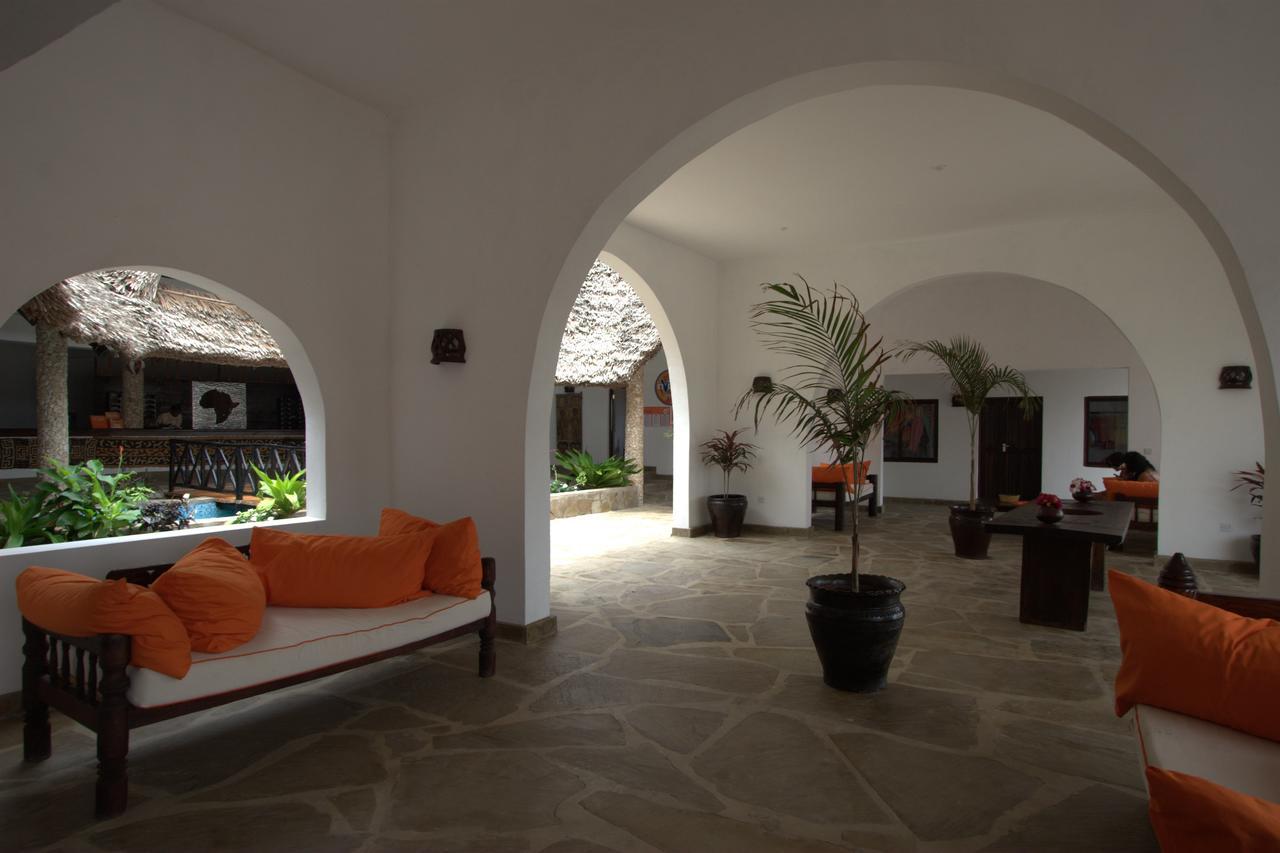 Jumbo Watamu Hotell Eksteriør bilde