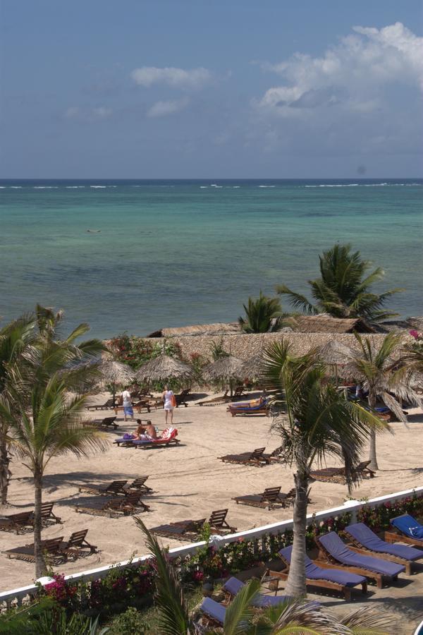Jumbo Watamu Hotell Eksteriør bilde
